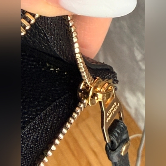 Louis Vuitton Key Pouch - Picture 7 of 7